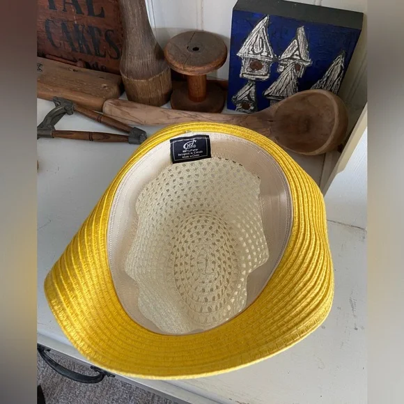 Cyd - Picture 3 of 4